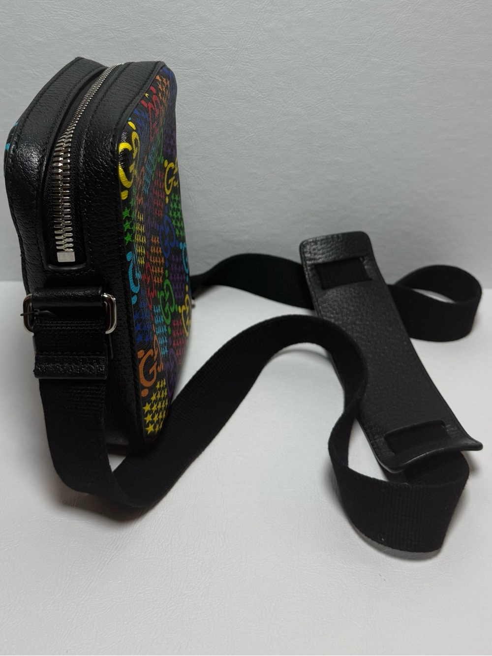 New Gucci GG Limited Edition Psychedelic Messenger Bag - Picture 4 of 6